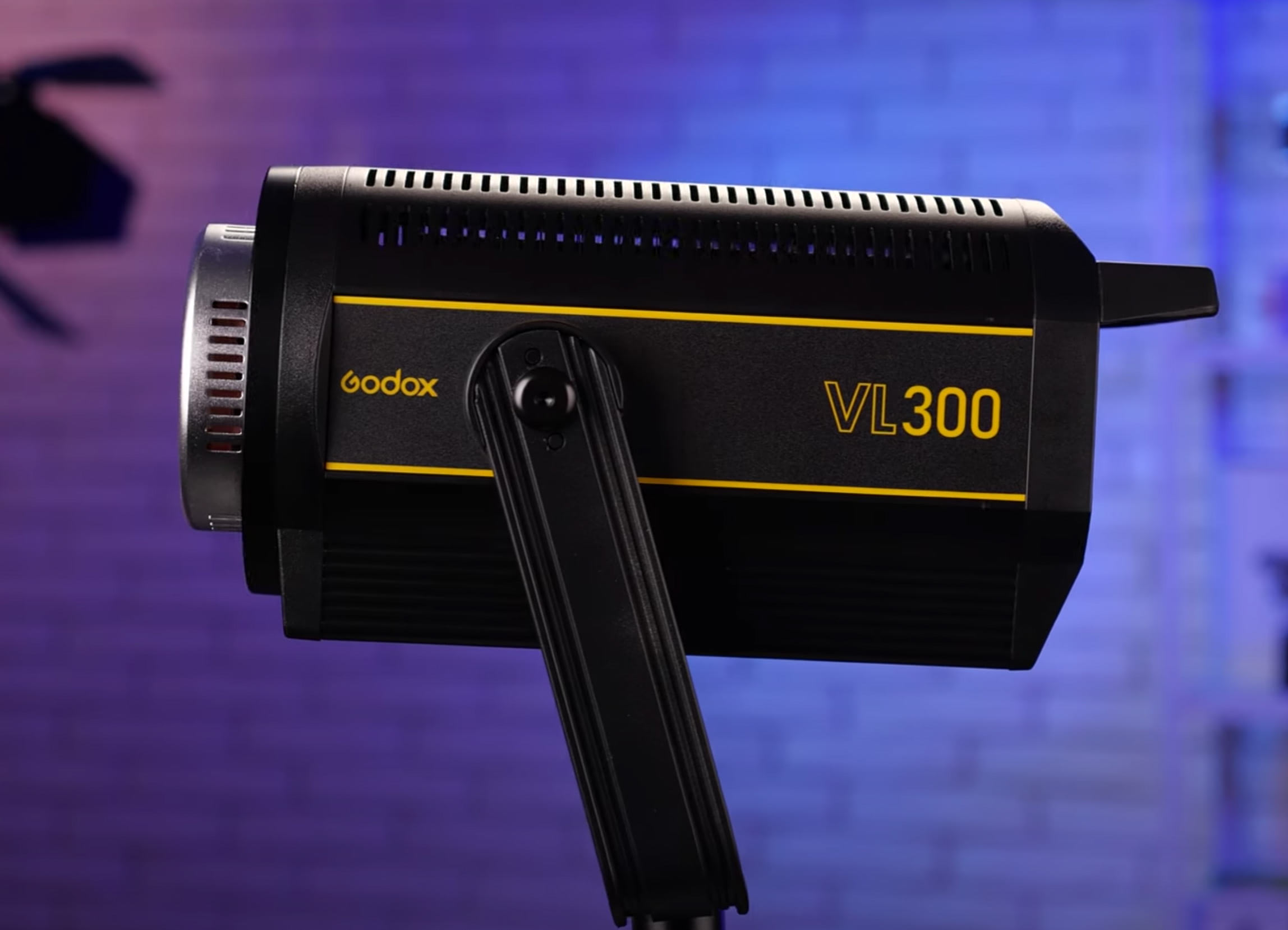 Godox VL300- обзор видеосвета